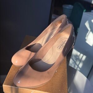 Clarks Women's Blush/praline Heels- never worn
